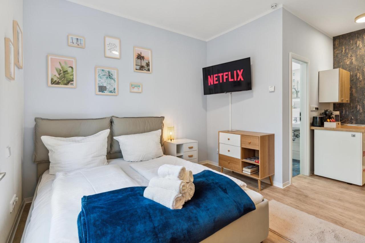 Vorstadtoase - 2 Personen - Eichwalde, Naehe Ber - Queensize-Bett, Netflix, Parken Exterior foto